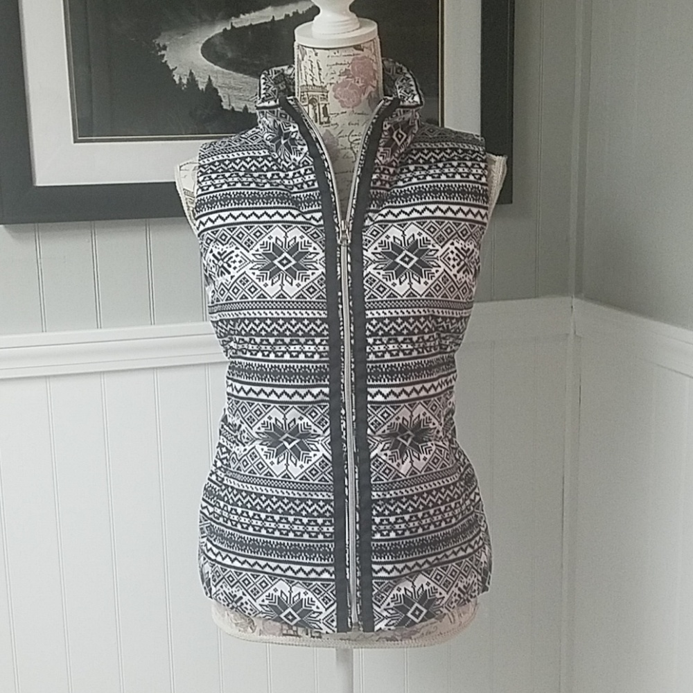NWT Lands End snowflake vest